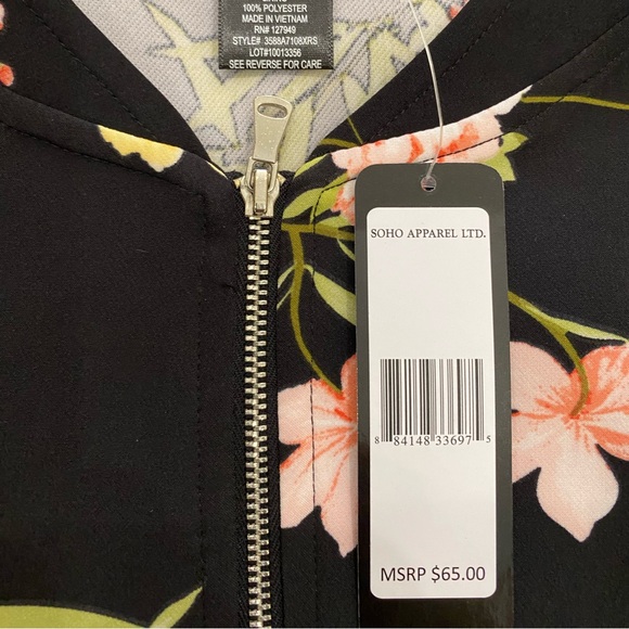 SOHO APPAREL LTD - NEW YORK FLORAL BOMBER JACKET - 3X - Picture 10 of 10